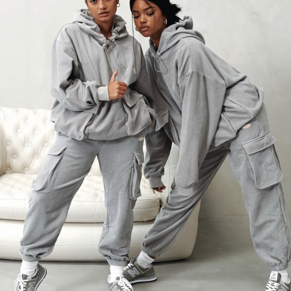 SISTERS AND SEEKERS “CONCRETE” Sweatpants Sz. SM
